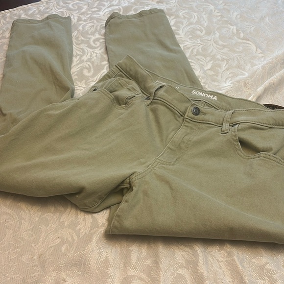 Sonoma 5 pocket  straight leg jeans  . Sage. 12 short - Picture 1 of 4